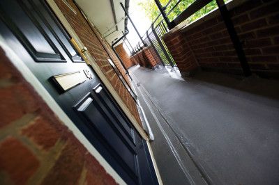 PMMA systems have been proven to withstand the demands of a walkway, balcony and terrace environment