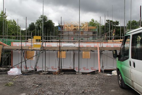 A new build residential project in Aberdare features timber engineering by Fforest Timber and is wrapped in new DuPont Tyvek StructureGuard to protect the structure during the build, and enhance performance once occupied