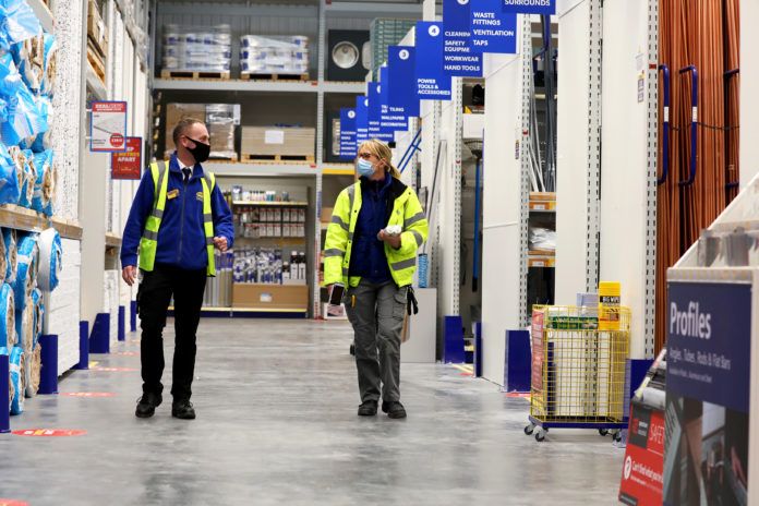 Selco Builders Warehouse has adopted a strict ‘no face covering, no entry’ policy at its 69 branches across the UK