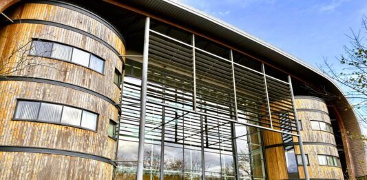 New partnership combines smoke extraction and ventilation into one facade system facade